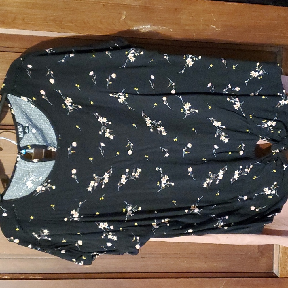 BUFFALO top